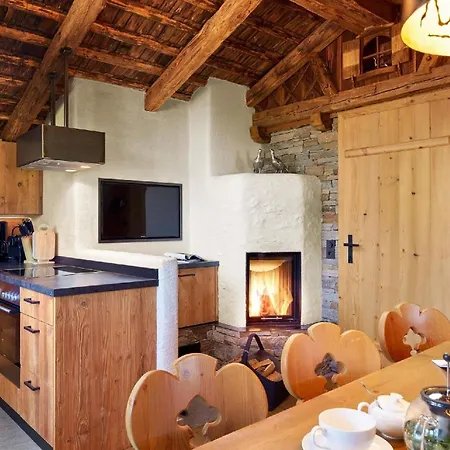 Promi-alm In * Flachau